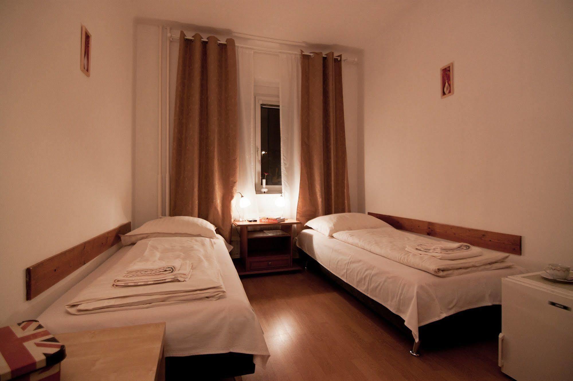 Pension Nika Prague Extérieur photo