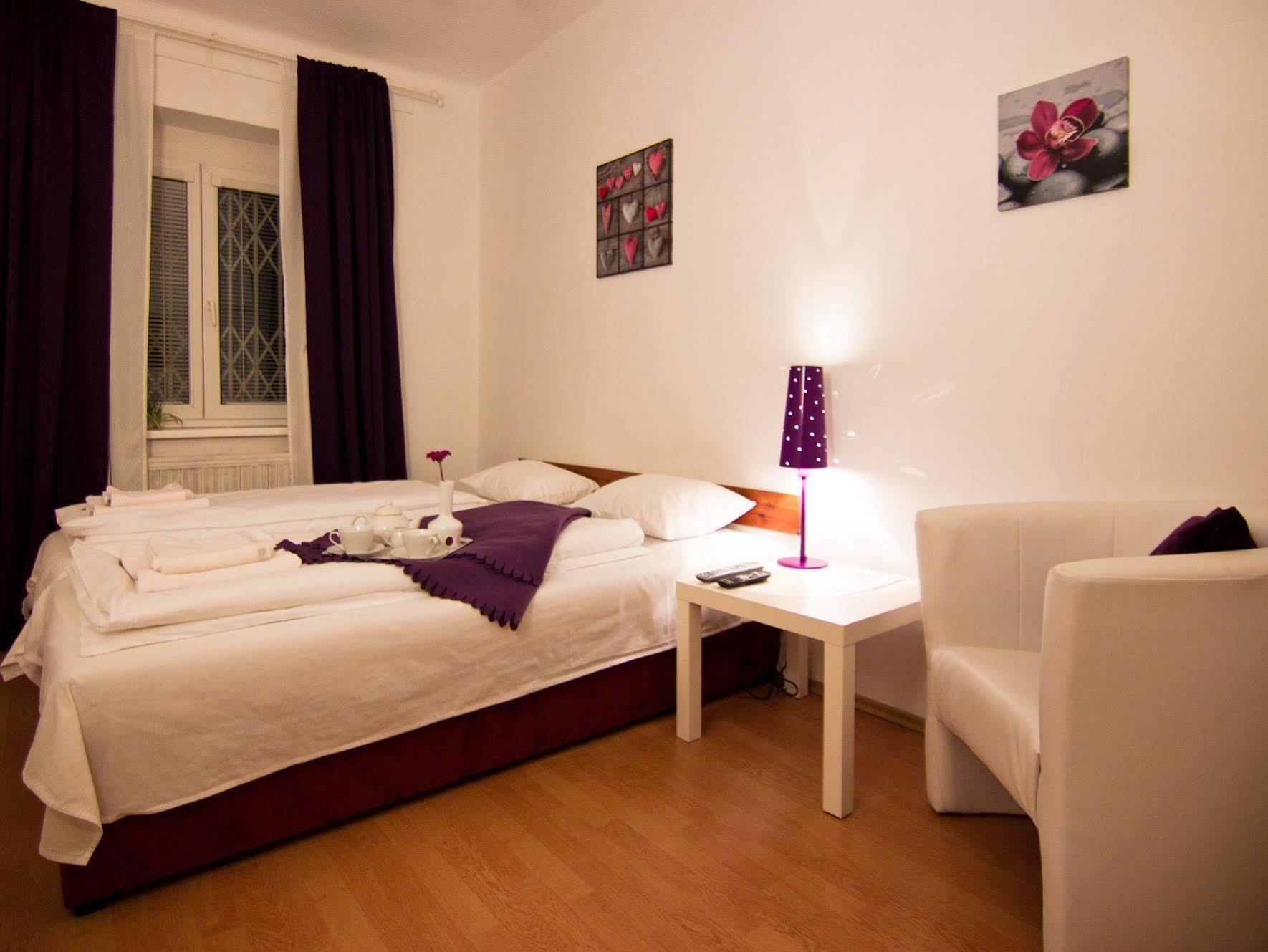 Pension Nika Prague Extérieur photo